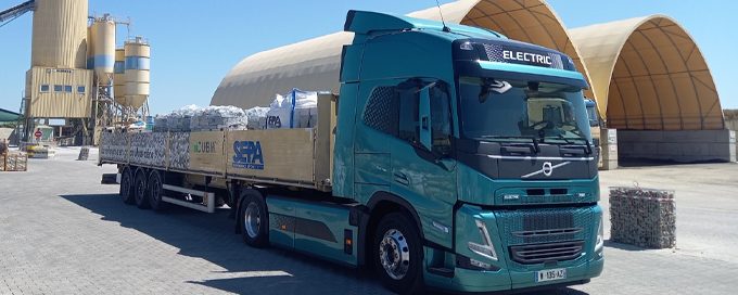 Transports Leonhart teste le Volvo FM électrique